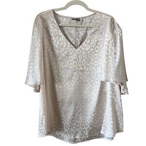Savanna Jane Blush Leopard Flutter Sleeve Top - Size 1X